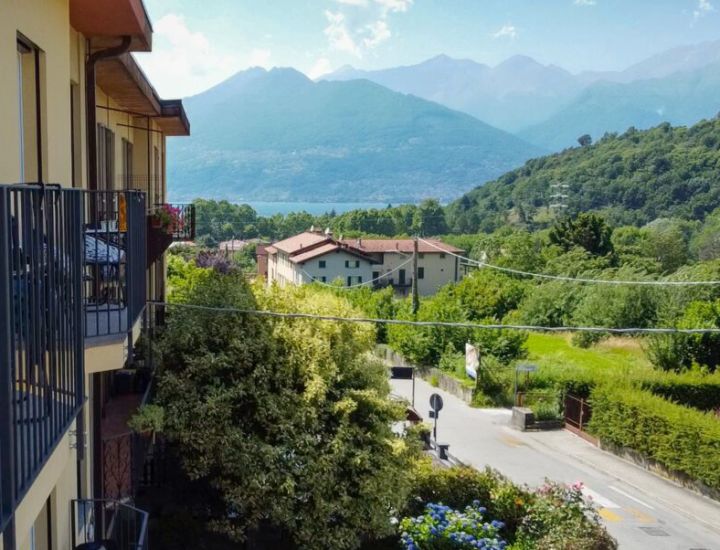 balconi vista lago